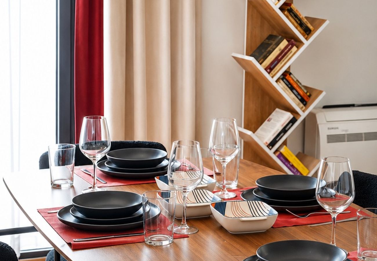 Apartment in Athens - Marathonos E2