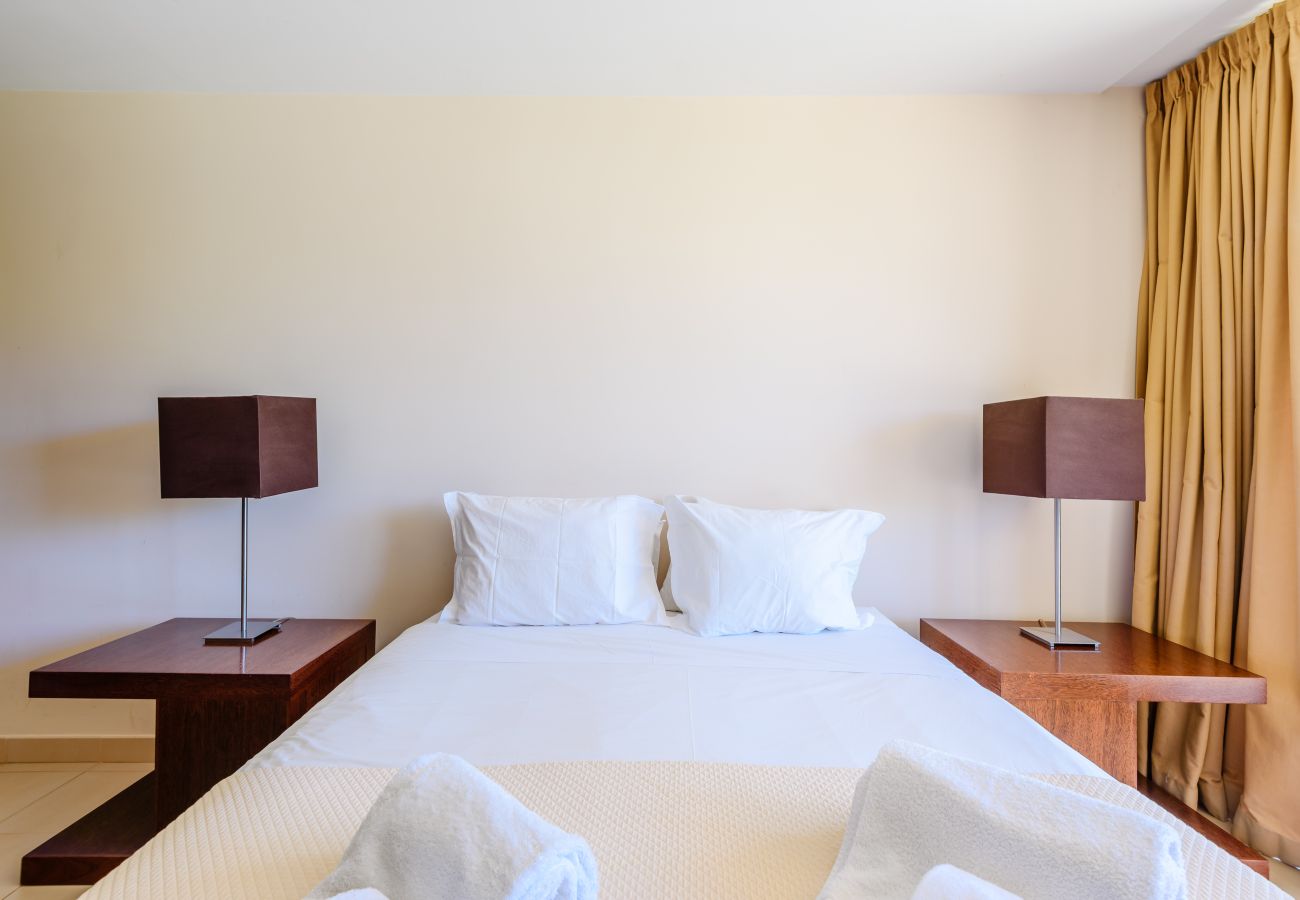 Apartment in Guia - Vila das Lagoas Salgados Retreat 