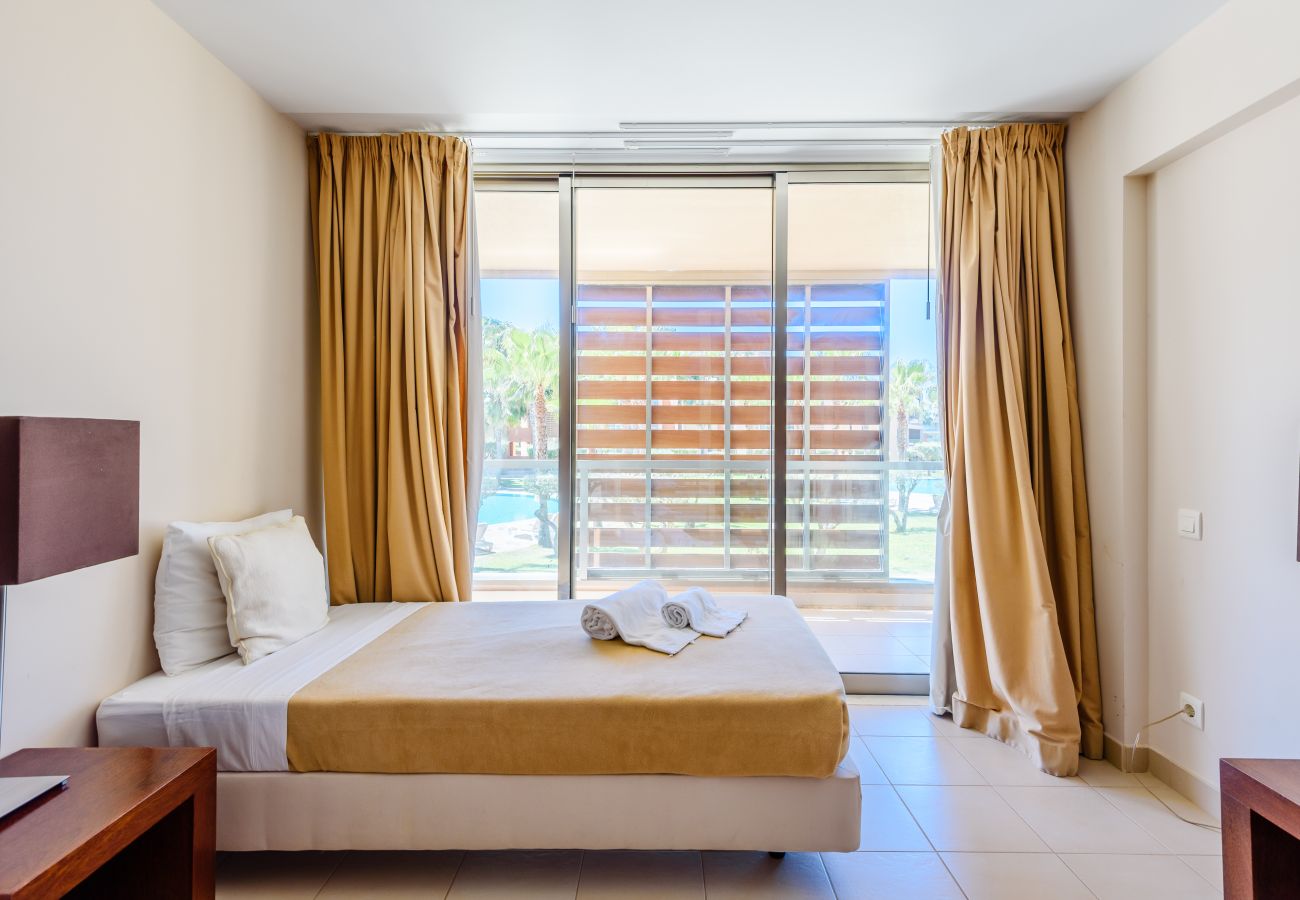 Apartment in Guia - Vila das Lagoas Salgados Retreat 