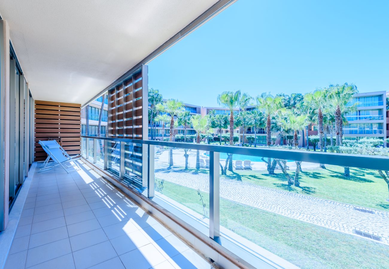 Apartment in Guia - Vila das Lagoas Salgados Retreat 