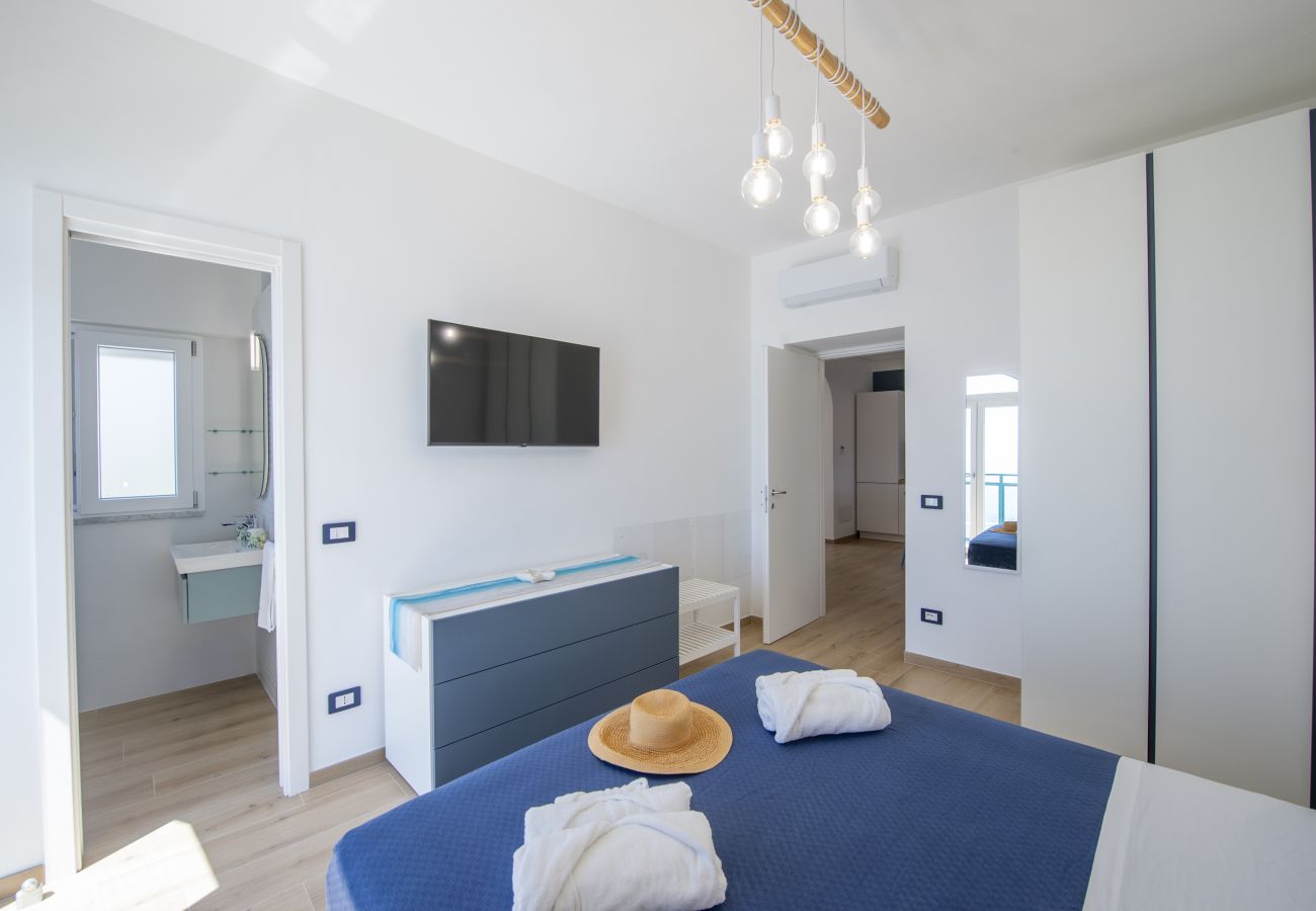 Villa in Praiano - Villa CristAl - Sea View Villa with Private Garden