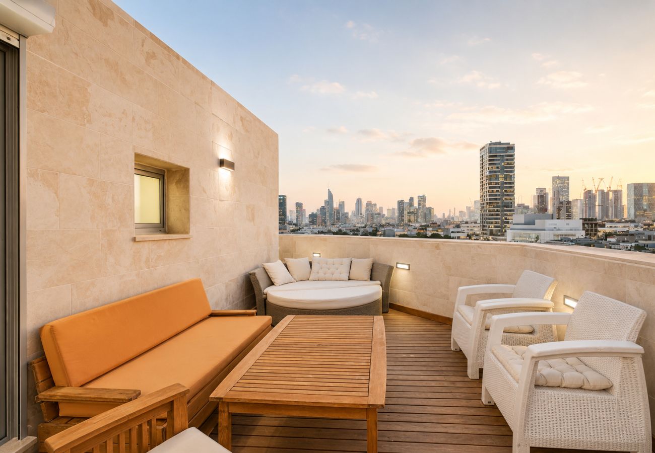 Apartment in Tel Aviv - Jaffa - MAMAD Duplex & Panoramic Terrace near Beach | FeelHome