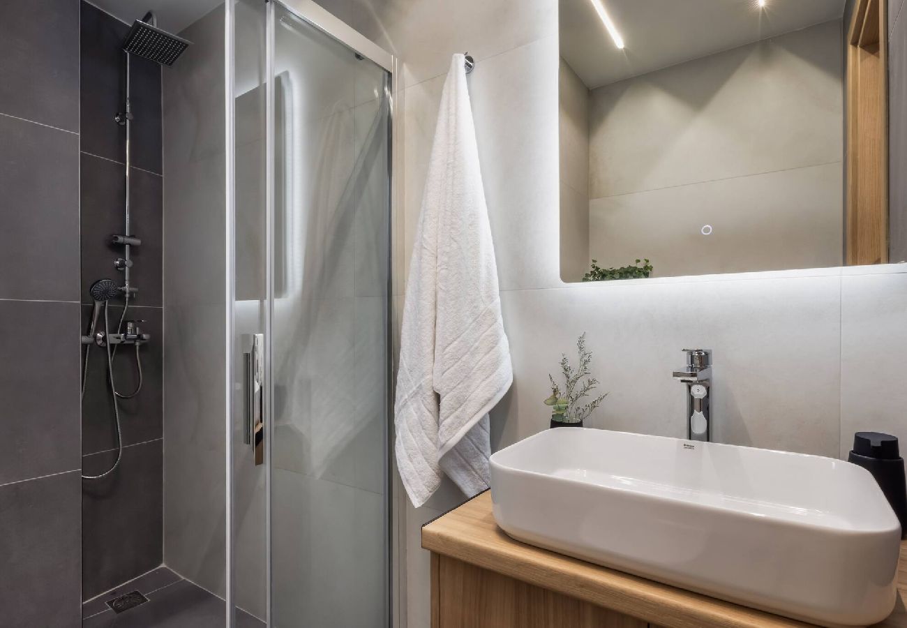 Apartment in Kallithea - Elegant Urban Flat Near Center