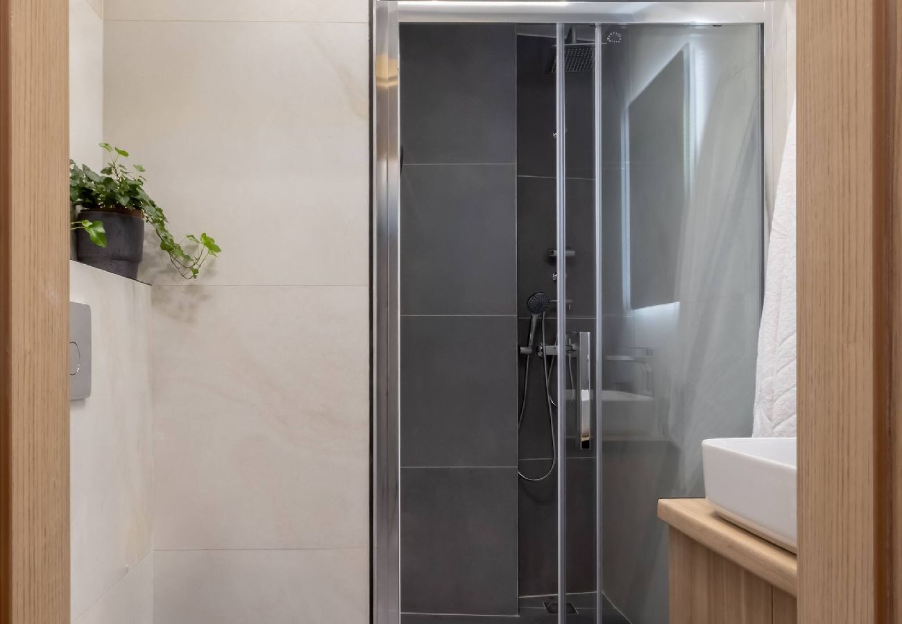 Apartment in Kallithea - Elegant Urban Flat Near Center