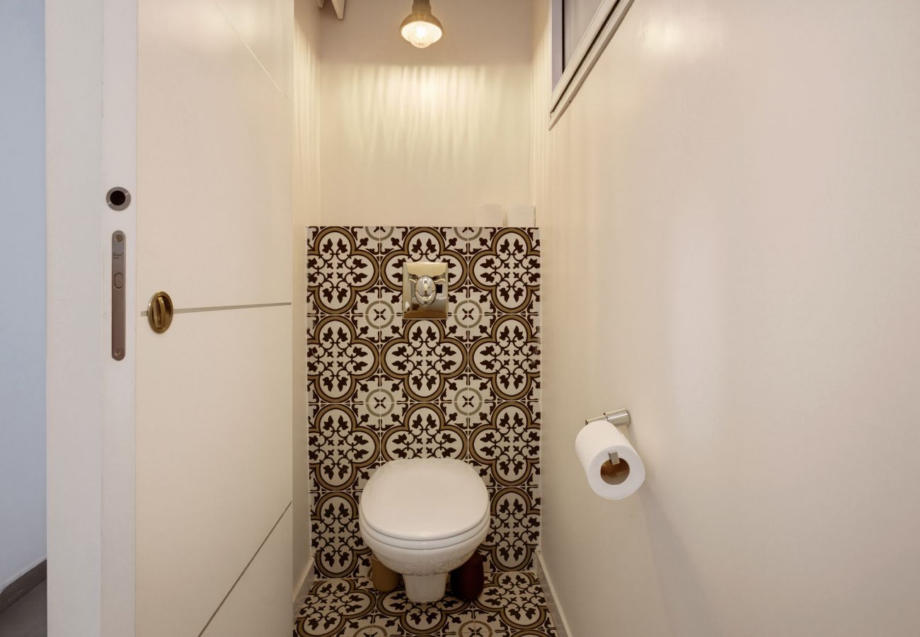 Apartment in Tel Aviv - Jaffa - Spacious Quiet 2BR & Parking City Center by FeelHome