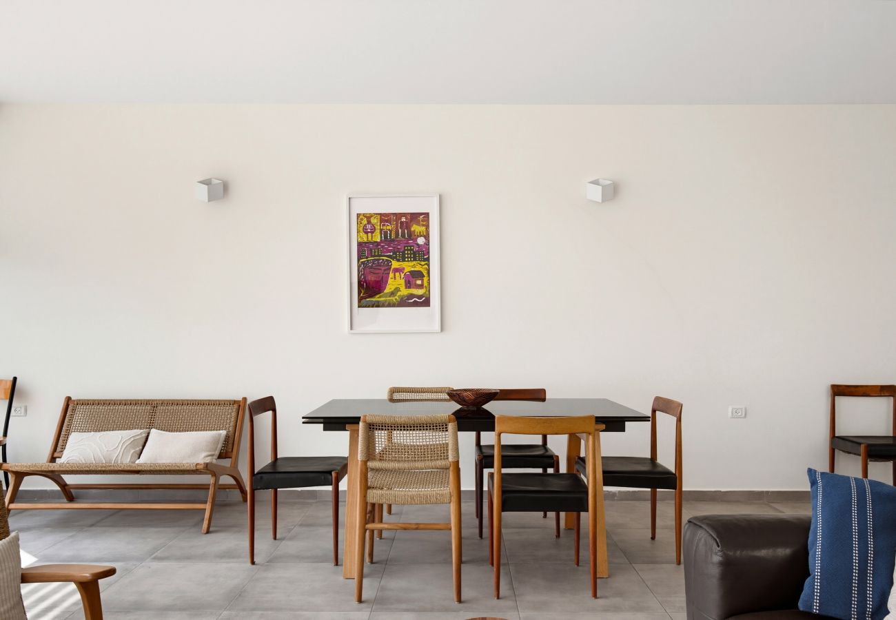 Apartment in Tel Aviv - Jaffa - Spacious Quiet 2BR & Parking City Center by FeelHome