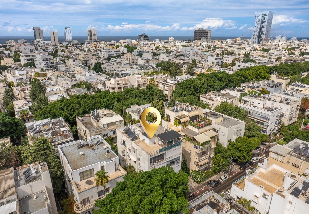 Apartment in Tel Aviv - Jaffa - Spacious Quiet 2BR & Parking City Center by FeelHome