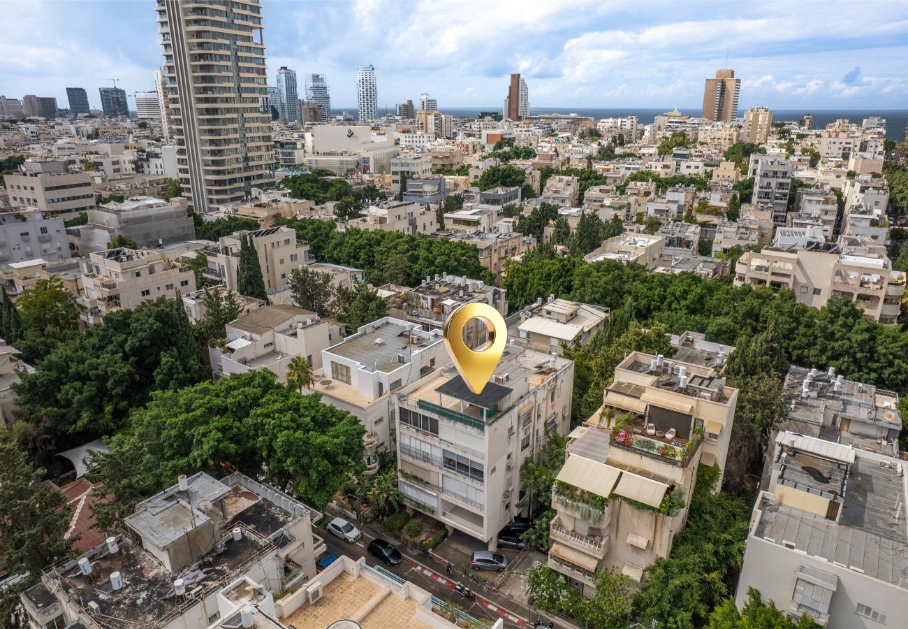 Apartment in Tel Aviv - Jaffa - Spacious Quiet 2BR & Parking City Center by FeelHome