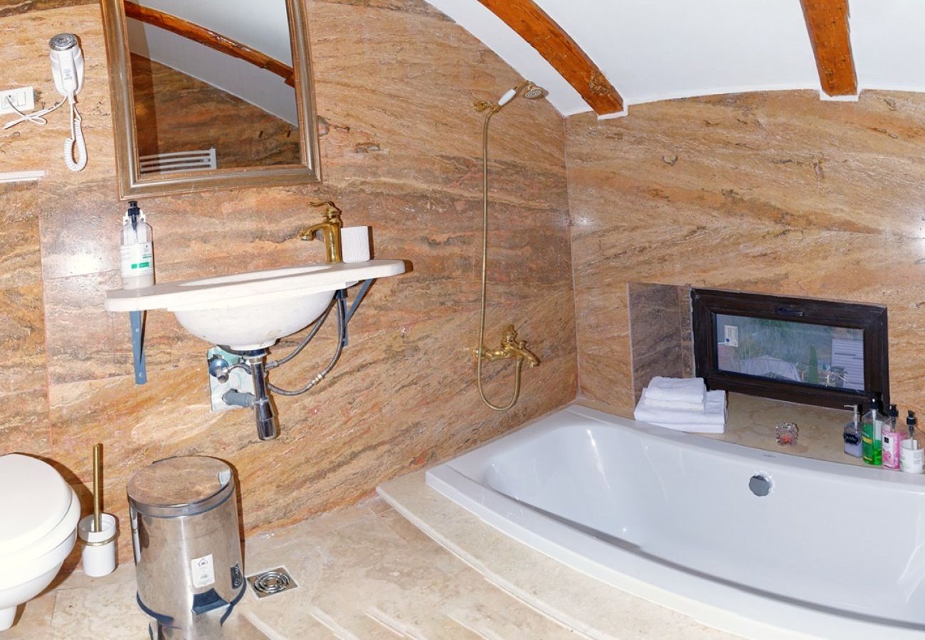 Rent by room in Predeal - Conacul Coroana Reginei