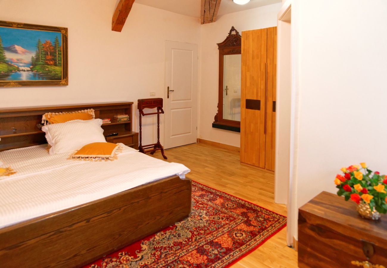 Rent by room in Predeal - Conacul Coroana Reginei