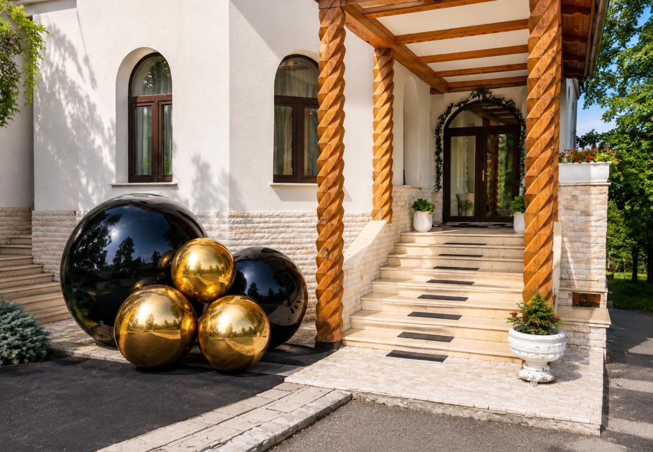 Rent by room in Predeal - The King’s Suite