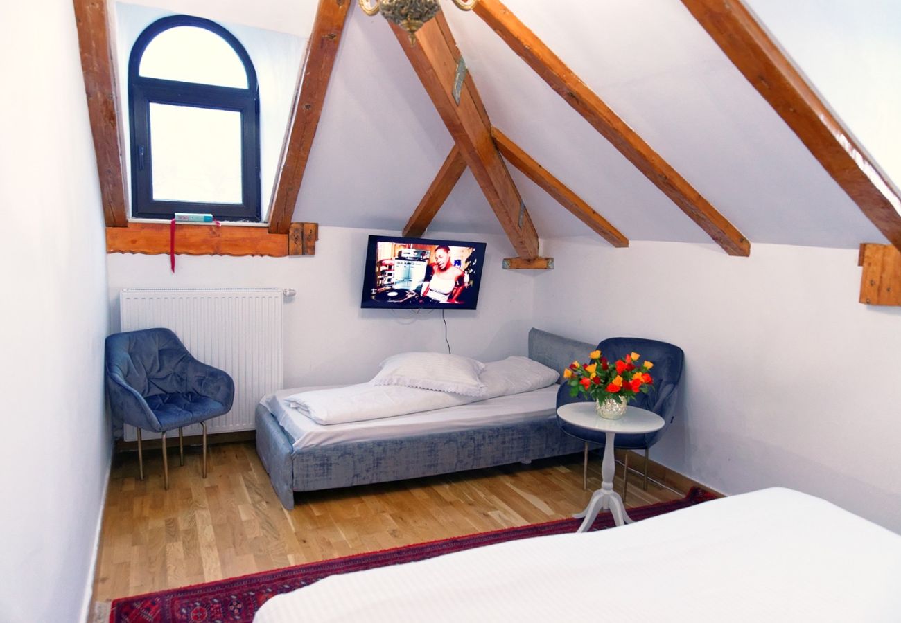 Rent by room in Predeal - Conacul Coroana Reginei