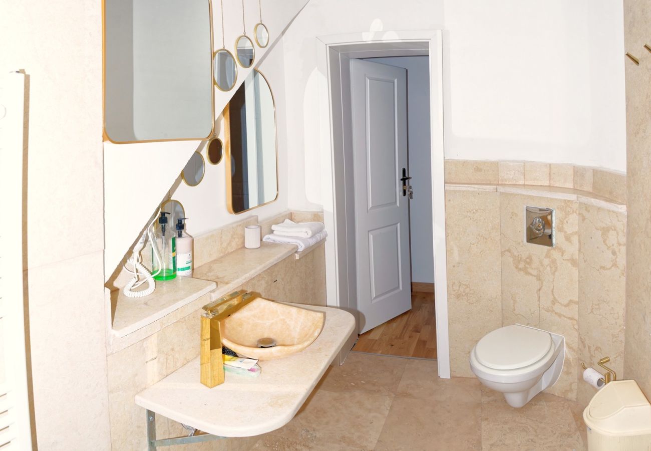 Rent by room in Predeal - Conacul Coroana Reginei