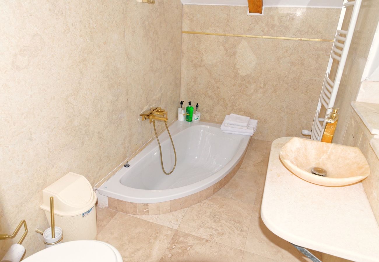 Rent by room in Predeal - Conacul Coroana Reginei