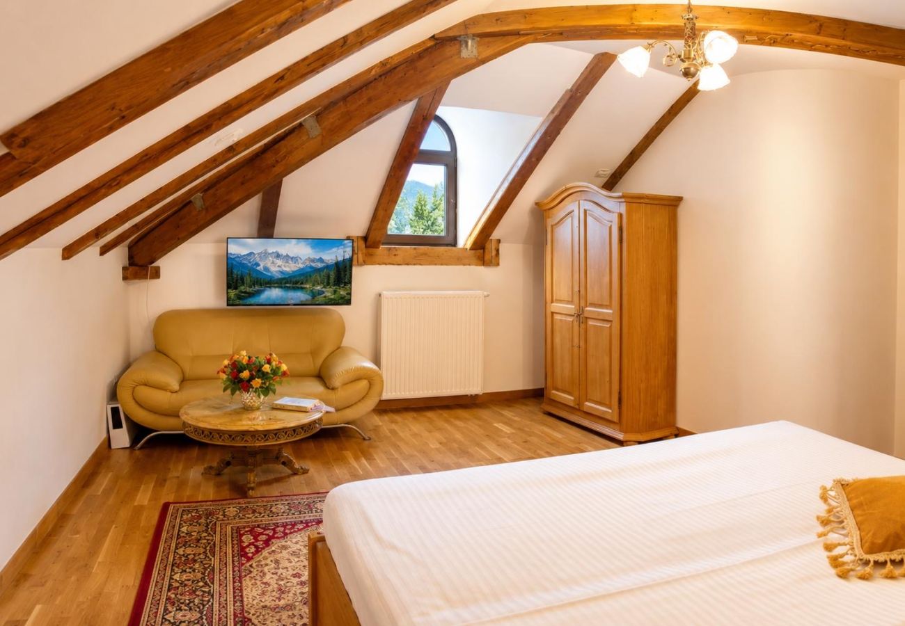 Rent by room in Predeal - The Royal Suite