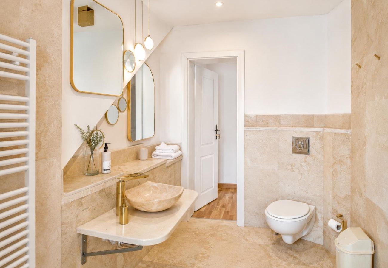 Rent by room in Predeal - The Royal Suite