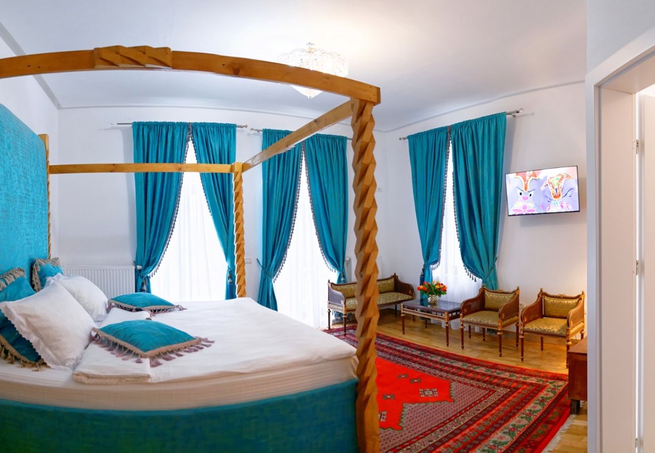 Rent by room in Predeal - Conacul Coroana Reginei