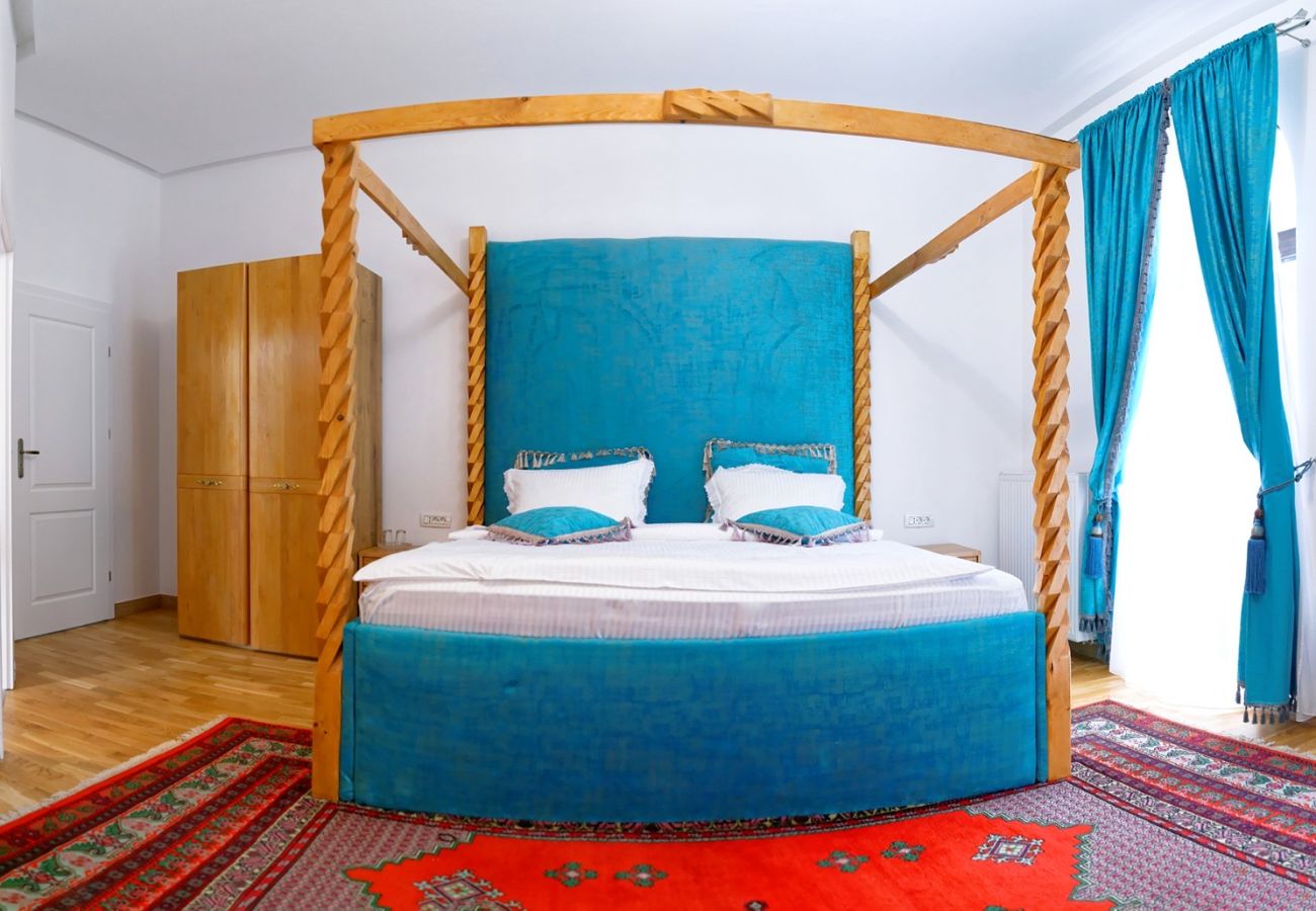 Rent by room in Predeal - Conacul Coroana Reginei