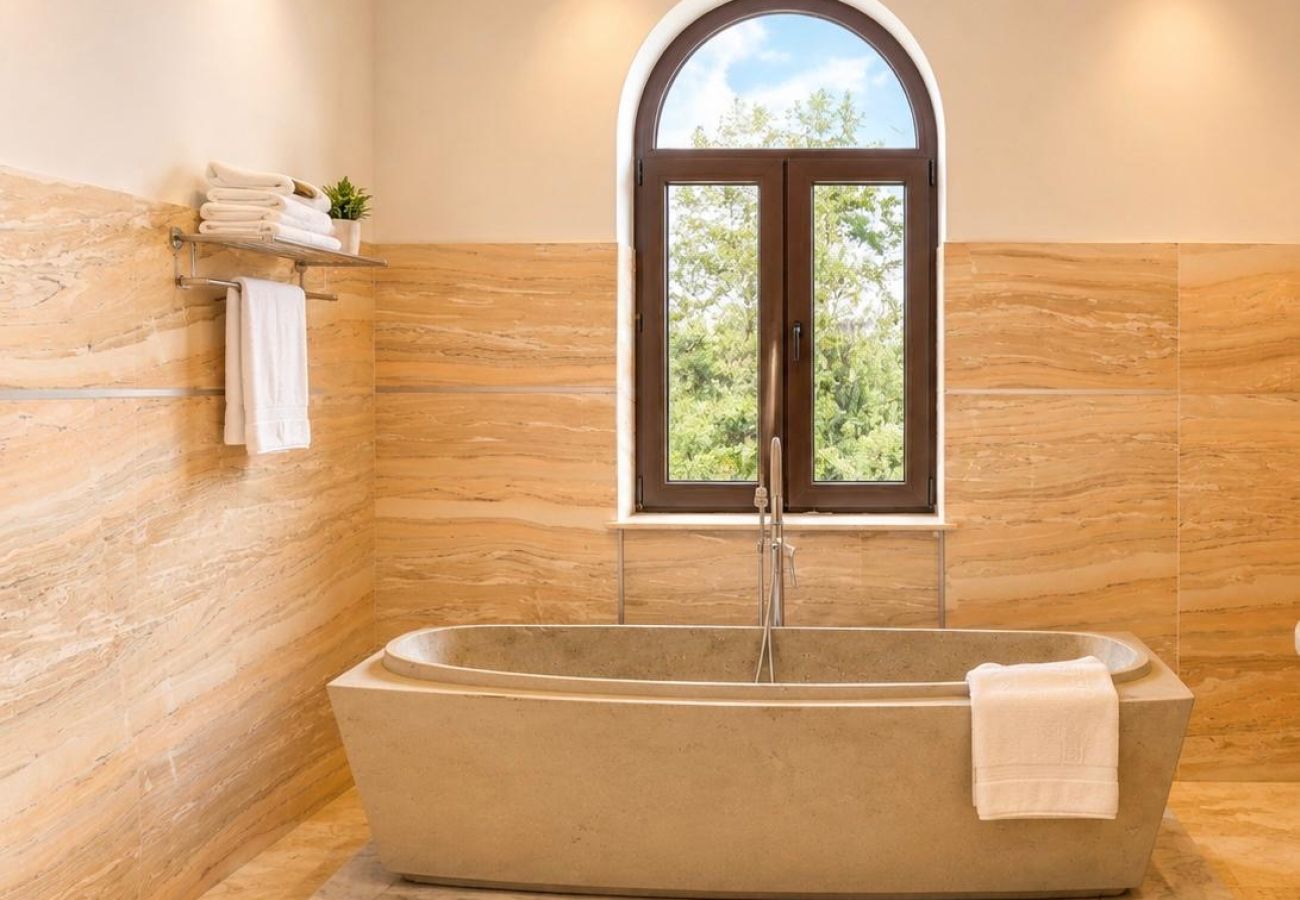 Rent by room in Predeal - The Aristocrat Suite