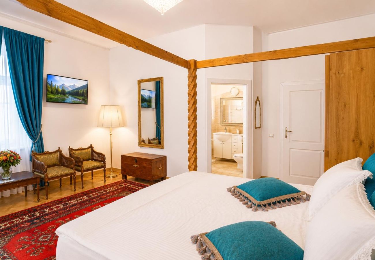 Rent by room in Predeal - The Aristocrat Suite