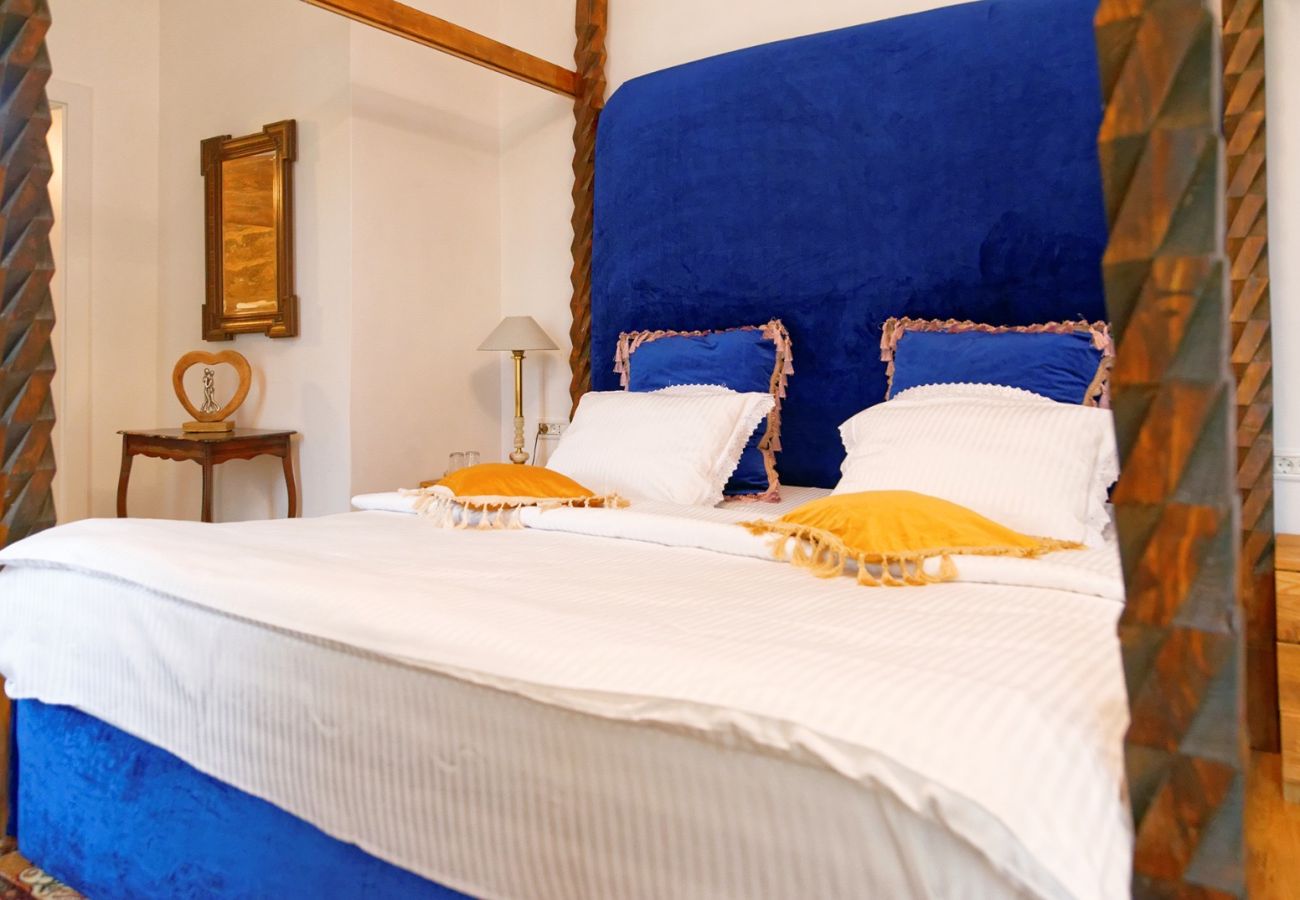 Rent by room in Predeal - Conacul Coroana Reginei