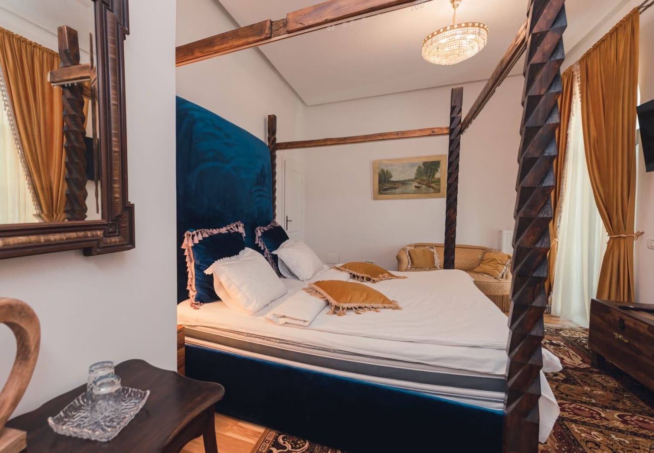 Rent by room in Predeal - Conacul Coroana Reginei
