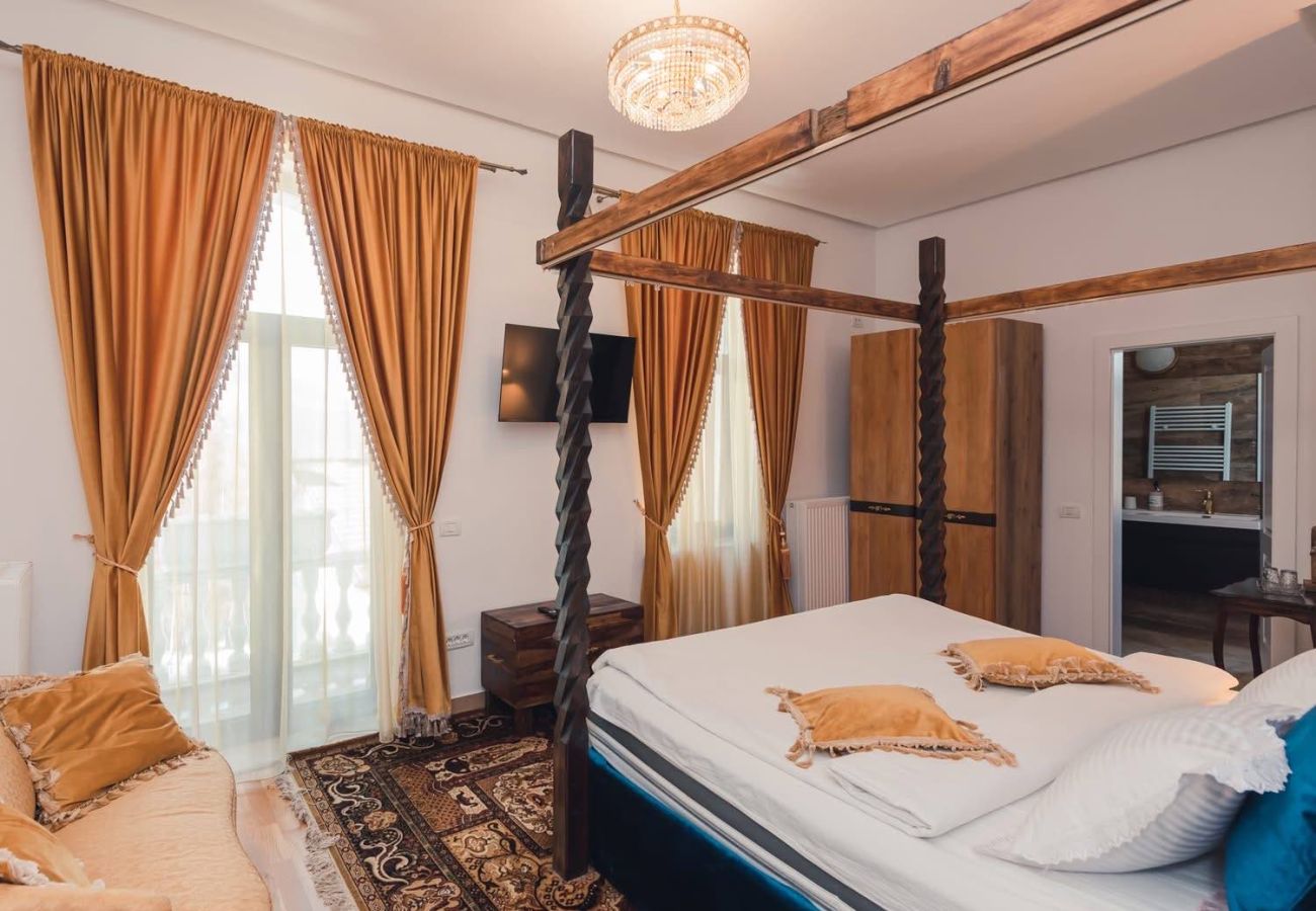 Rent by room in Predeal - Conacul Coroana Reginei