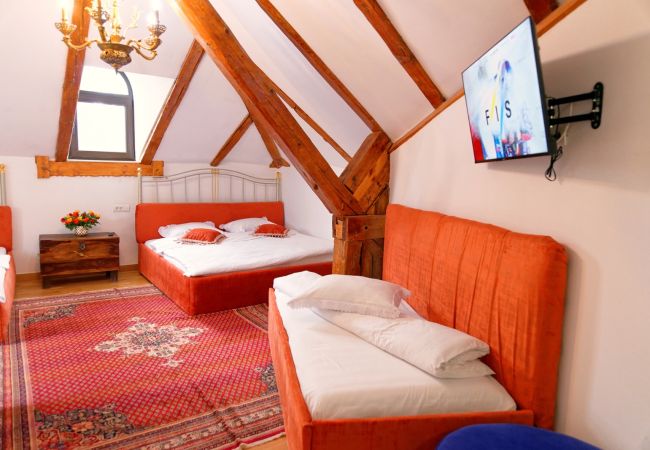 Rent by room in Predeal - Conacul Coroana Reginei