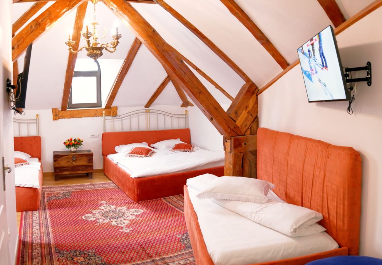 Rent by room in Predeal - Conacul Coroana Reginei