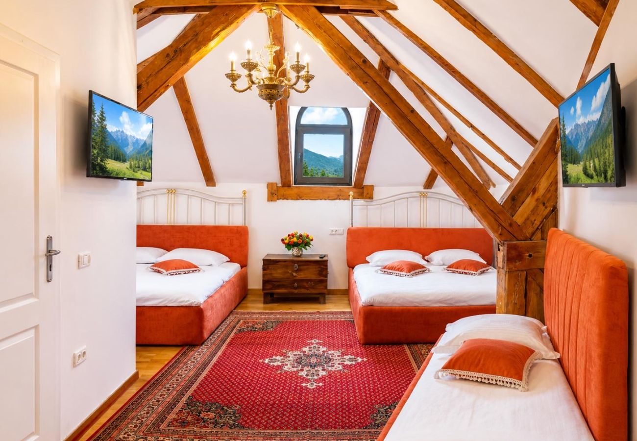Rent by room in Predeal - The Royal Family Suite
