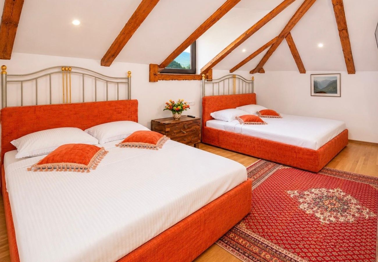 Rent by room in Predeal - The Royal Family Suite
