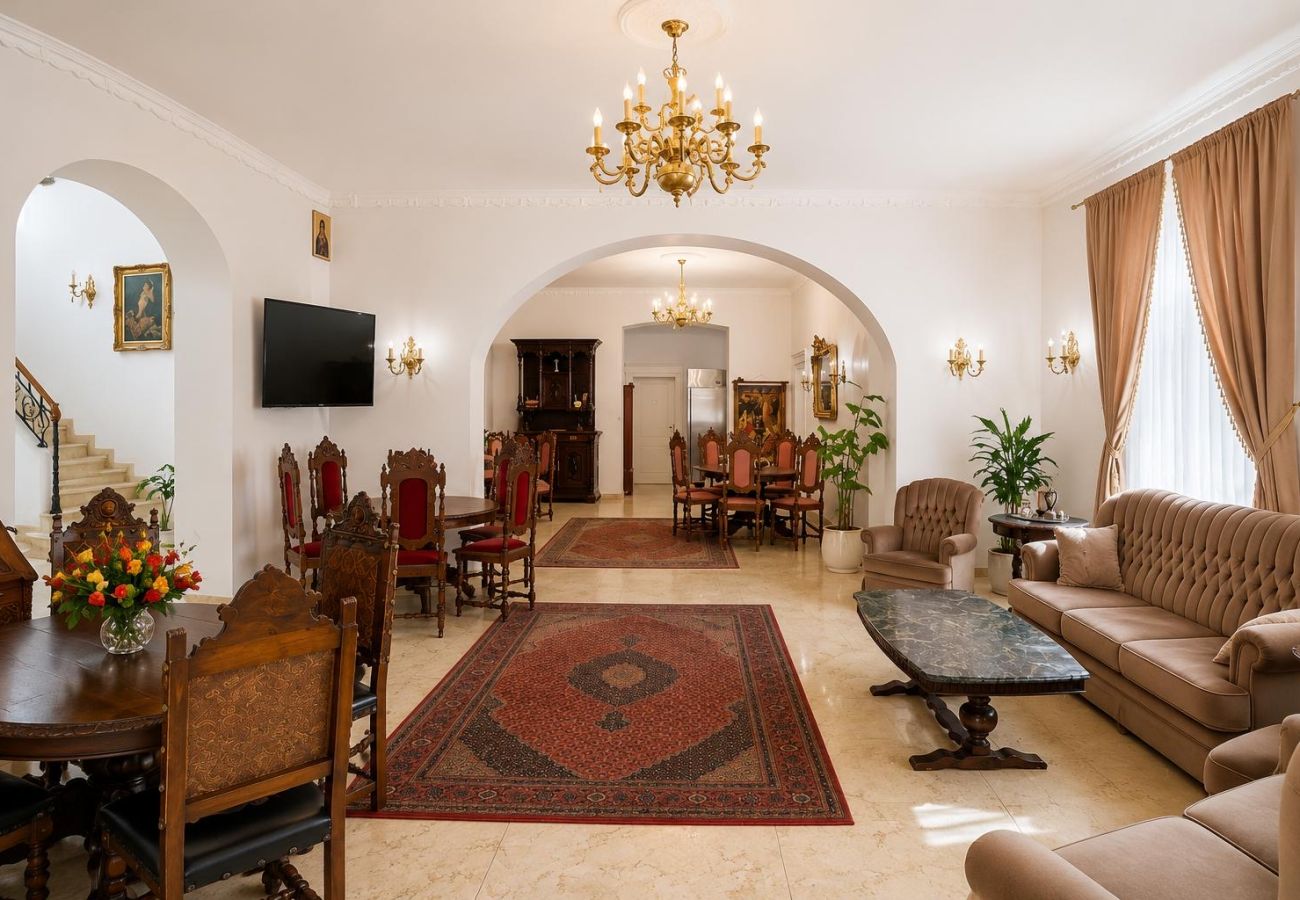 Rent by room in Predeal - The Royal Family Suite