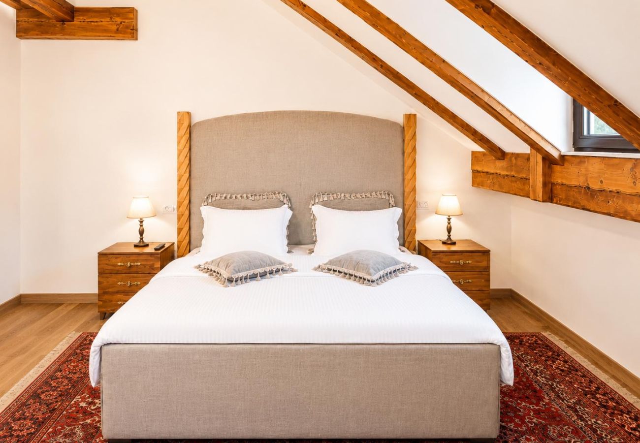 Rent by room in Predeal - The Prince Suite