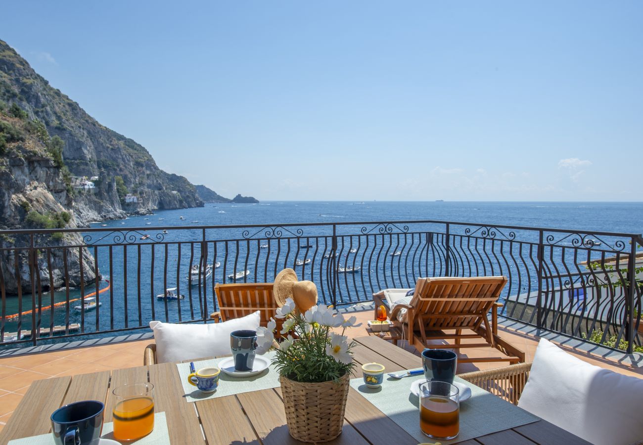 House in Praiano - Casa Albachiara | Waterfront, Just Steps from the Beach