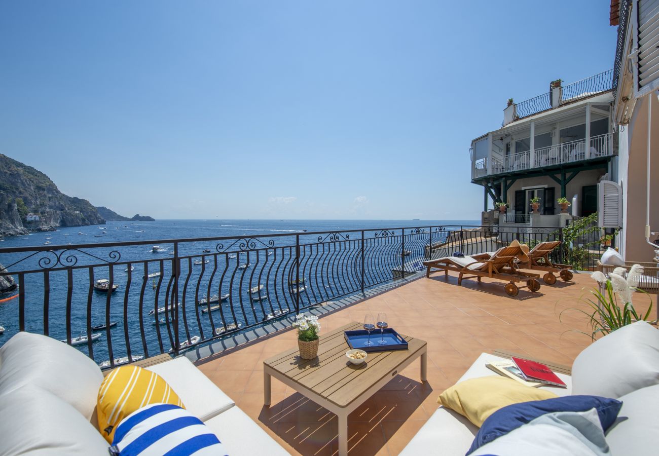 House in Praiano - Casa Albachiara | Waterfront, Just Steps from the Beach