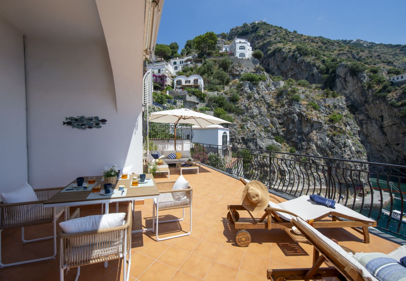 House in Praiano - Casa Albachiara | Waterfront, Just Steps from the Beach