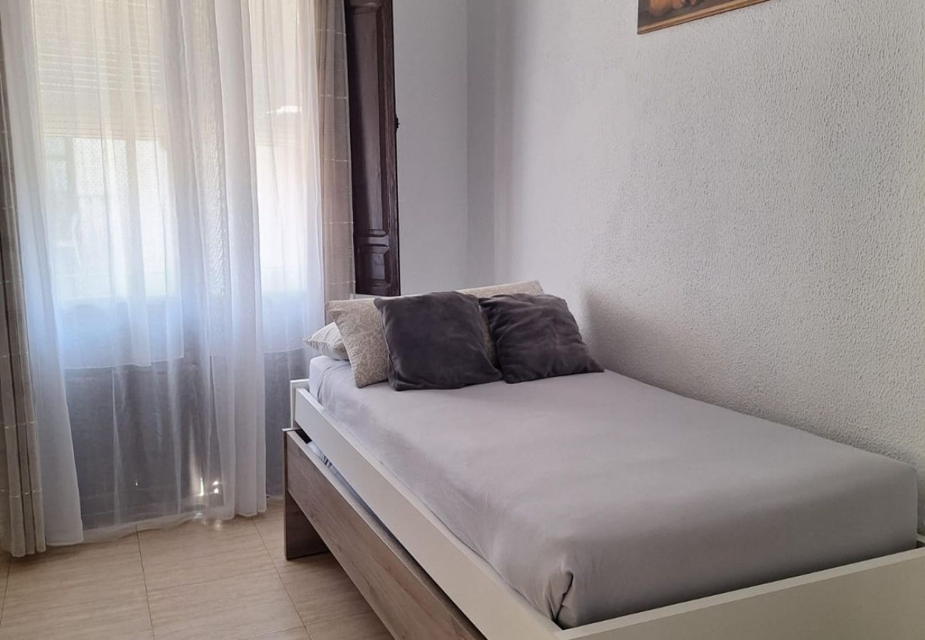Apartment in Seville - YourHouse Feria, apartment in Sevilla center