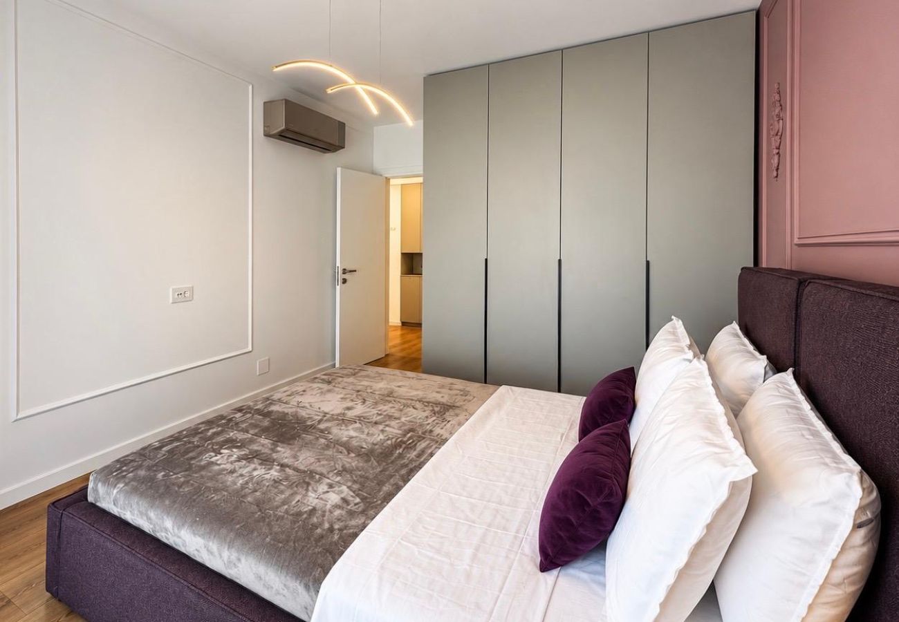 Apartment in Bucharest - Purple Vista
