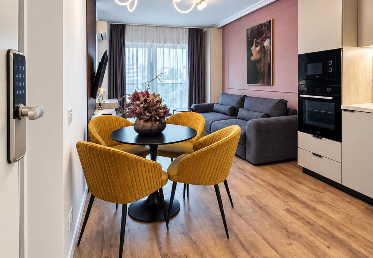 Apartment in Bucharest - Purple Vista