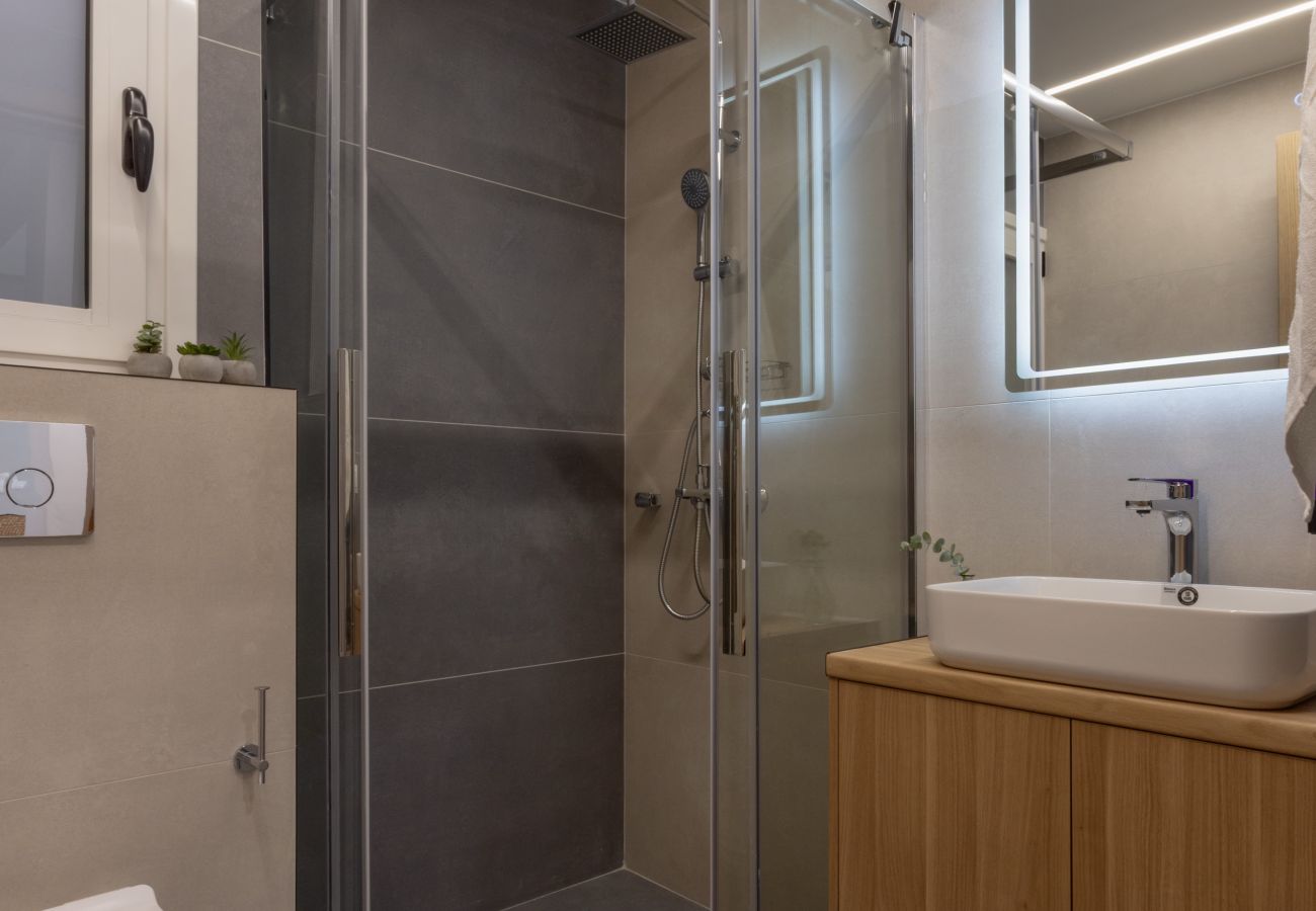 Apartment in Kallithea - Sleek 3BDR Apartment in Kallithea