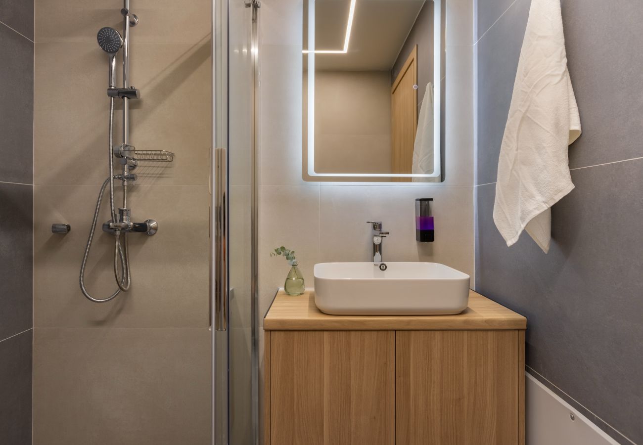 Apartment in Kallithea - Sleek 3BDR Apartment in Kallithea
