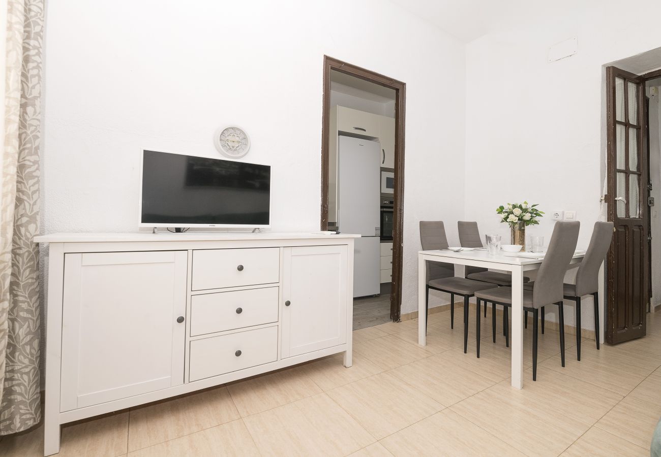Apartment in Seville - YourHouse Feria